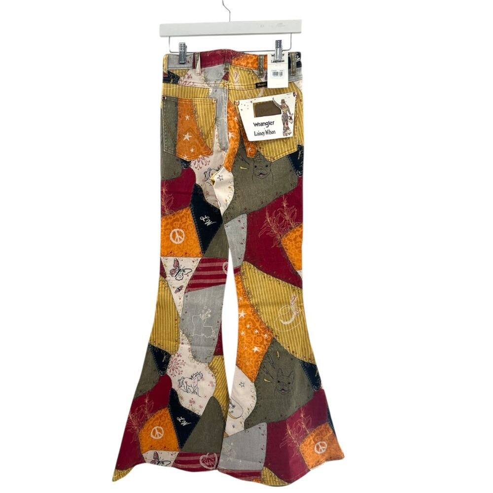 NWT Wrangler x Lainey Wilson Printed Patchwork Sundown Flare Jeans Sz 26 - Picture 4 of 9